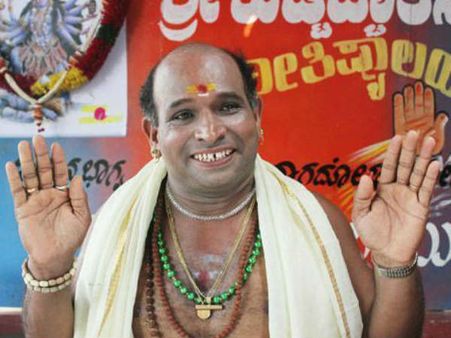ಬಿಲ್ಲವರಿಂದ 'ಜನಿವಾರ' ಕದ್ದವರೇ ಬ್ರಾಹ್ಮಣರು: ತುಳುನಟನ ಕೀಳು ಅಪಹಾಸ್ಯ