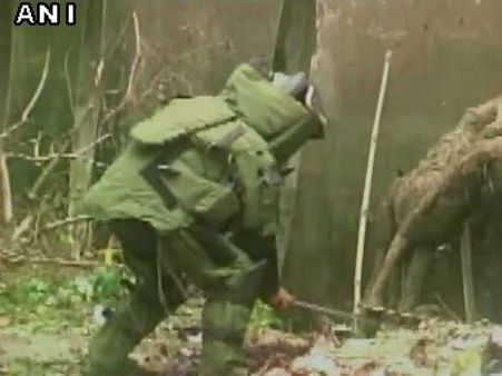 ಮುಂಬೈ: ಸೆಂಟ್ರಲ್ ರೈಲು ನಿಲ್ದಾಣದ ಬಳಿ ಕಚ್ಚಾ ಬಾಂಬ್ ಪತ್ತೆ