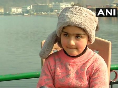 ದಾಲ್ ಸರೋವರ ಸ್ವಚ್ಛತೆಗೆ ಮುಂದಾದ ಐದರ ಮುದ್ದು ಕಂದ!