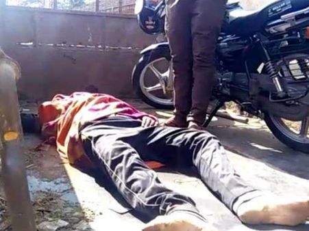 ಕಸದ ಟ್ರಾಕ್ಟರ್‌ನಲ್ಲಿ ವರದಿಗಾರನ ಶವ ಸಾಗಿಸಿದವರಿಗೆ ನೊಟೀಸ್