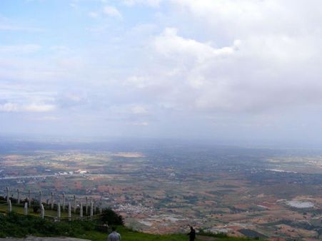 ನಂದಿ ಬೆಟ್ಟಕ್ಕೆ ರೈಡಿಂಗ್ ಹೋದರೆ ಬೀಳುತ್ತೆ ಗೂಸಾ!