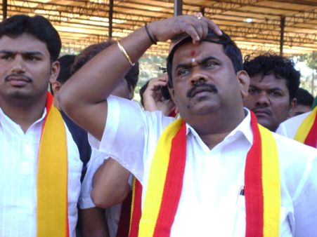 ಶಿವಾಜಿ ವಿರುದ್ಧ ಮಾತನಾಡಿದ ನಾರಾಯಣಗೌಡ ವಿರುದ್ಧ ಪ್ರತಿಭಟನೆ