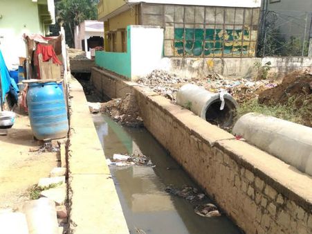 ಆಟವಾಡುವಾಗ ಕಾಲುವೆಗೆ ಬಿದ್ದು ಮೂರು ವರ್ಷದ ಮಗು ಸಾವು