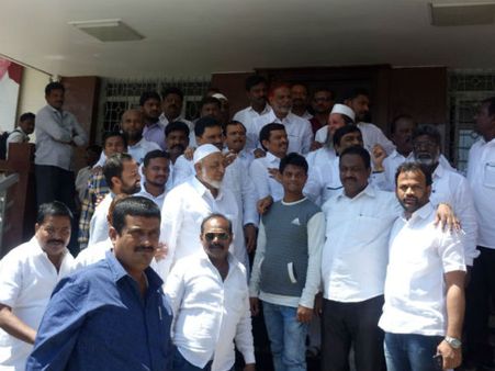 ಟಿಕೆಟ್ ರಾಜಕೀಯ : ಅನಿಲ್ ಲಾಡ್ ವಿರುದ್ಧ ತಿರುಗಿಬಿದ್ದ ಮುಸ್ಲಿಮರು