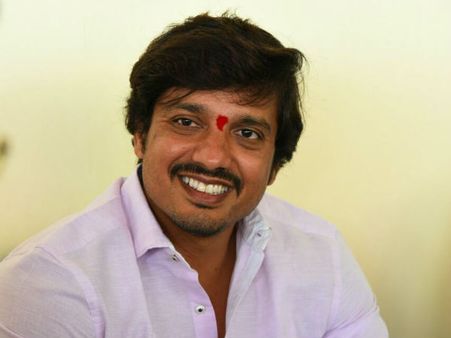 ಸಿದ್ದರಾಮಯ್ಯ ವಿರುದ್ಧ ತೋಳೇರಿಸಿದ್ದ ಸುರೇಶ್ ಬಾಬು ಕೈ ಪಾಲು?