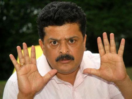 ಮಂಡ್ಯ ರಮೇಶ್‌ ಕಾರು ಅಪಘಾತ, ಕೂದಲೆಳೆ ಅಂತರದಲ್ಲಿ ಪಾರು