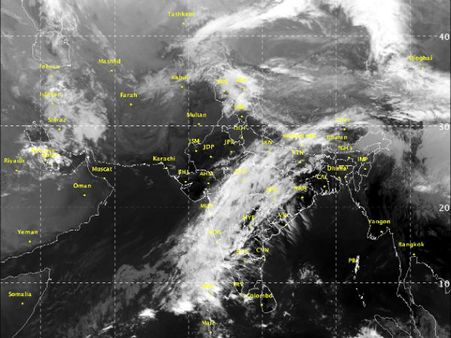 ಬಂಗಾಳಕೊಲ್ಲಿಯಲ್ಲಿ ವಾಯುಭಾರ ಕುಸಿತ: ರಾಜ್ಯದಲ್ಲಿ ಮಳೆ ಸಾಧ್ಯತೆ