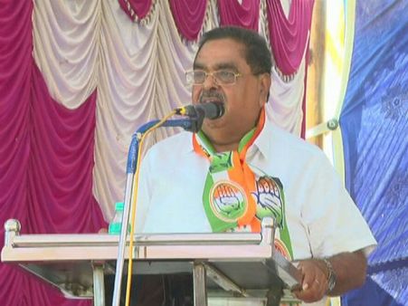 'ಕಲ್ಲಡ್ಕ ಶಾಲೆಗೆ ಅನುದಾನ ನಿಲ್ಲಿಸಿದ್ದಕ್ಕೆ ಮೂಕಾಂಬಿಕೆ ಕೃಪೆಯಿದೆ'