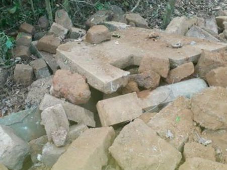 ನಿಧಿಗಾಗಿ ದೇವರ ಗುಡಿಯನ್ನೇ ನಾಶ ಮಾಡಿದ ದುಷ್ಕರ್ಮಿಗಳು