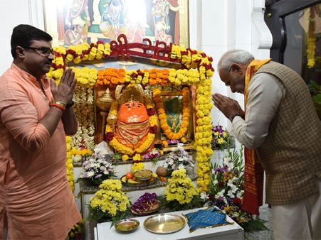 ಮಸ್ಕತ್ ನ ಪುರಾತನದ ಶಿವಾಲಯದಲ್ಲಿ ಮೋದಿ