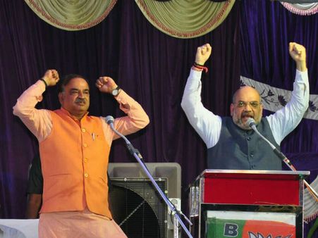 'ಮುಳುಗುತ್ತಿರುವ ಕಾಂಗ್ರೆಸ್ ಹಡಗು ಉಳಿಸಲು ಸಿದ್ದು ಶತಪ್ರಯತ್ನ'