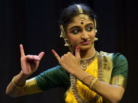 ಮೊದಲ ಪ್ರದರ್ಶನದಲ್ಲೇ ಮೆಚ್ಚುಗೆ ಗಳಿಸಿದ ನಾಟ್ಯ ಮಯೂರಿ ಜಾಜಿ