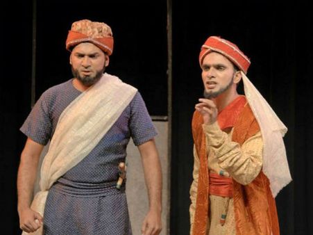 ರಂಗಶಂಕರದಲ್ಲಿ ತುಘಲಕ್- ನಾಟಕದ್ದೇ ಕಾರುಬಾರು