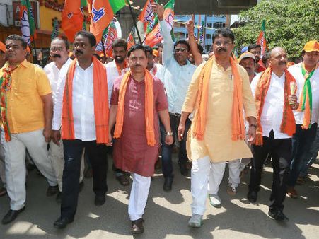 5 ವರ್ಷದಲ್ಲಿ ಸಿದ್ದು ಮಾಡಿದ್ದು ಸಾಲವನ್ನಷ್ಟೇ! ಜೋಶಿ ವಾಗ್ದಾಳಿ