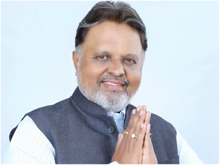 ಭ್ರಷ್ಟ ಸಿದ್ದರಾಮಯ್ಯ ಎಲ್ಲಿ, ದೇವರಾಜ ಅರಸು ಎಲ್ಲಿ: ಲಿಂಗರಾಜ್ ಅರಸ್ ಕಿಡಿ