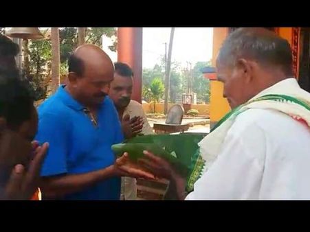 ಶಾಸಕ ಮೊಯ್ದೀನ್ ಭಾವಾ ದೇವಸ್ಥಾನ ಭೇಟಿ: ಮೂಲಭೂತವಾದಿಗಳ ವಿರೋಧ