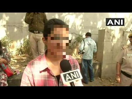 ಯುವತಿಯ ಮೇಲೆ 'ವೀರ್ಯ' ತುಂಬಿದ ಬಲೂನ್ ಎಸೆತ!