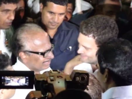 ರಾಹುಲ್ ಗಾಂಧಿ ಮುಂದೆ ಕಣ್ಣೀರು ಹಾಕಿದ ಜನಾರ್ದನ ಪೂಜಾರಿ