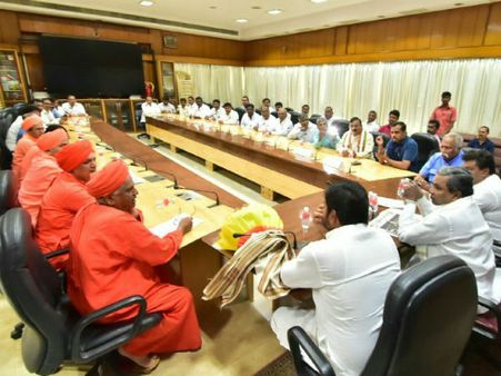 ಚಿಕ್ಕೋಡಿ ಜಿಲ್ಲೆಯಾಗಿ ಘೋಷಿಸುವಂತೆ ಸಿಎಂಗೆ ಮನವಿ