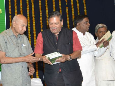 ಮಾಜಿ ಸಚಿವ ಶ್ರೀನಿವಾಸ್ ಪ್ರಸಾದ್ ಪುಸ್ತಕದಲ್ಲಿ ಏನಿದೆ? ಮುಖ್ಯಾಂಶಗಳು