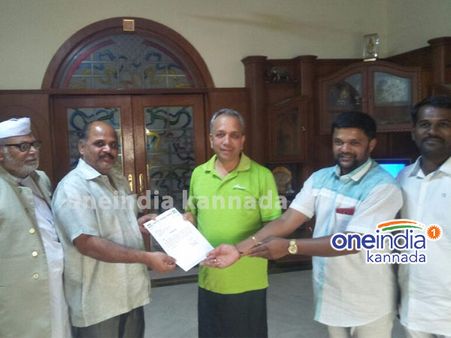 ಗಣೇಶನ ಅವತಾರ : ಟಪಾಲ್ ಕೈಯಲ್ಲಿ ಜೆಡಿ(ಯು) ಟಪಾಲ್!