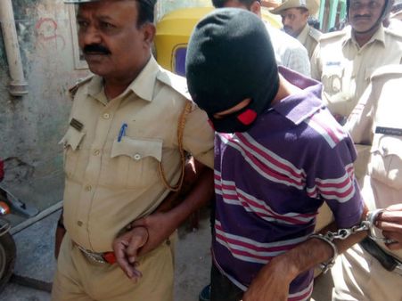 ಧರ್ಮ ಯುದ್ಧ ಪ್ರಾರಂಭಿಸಲು ಲೋಕಾಯುಕ್ತ ನ್ಯಾಯಾಧೀಶರಿಗೆ ಇರಿದ!