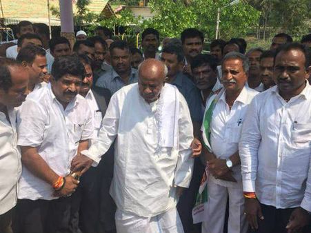 ಮಾಗಡಿಯಲ್ಲಿ ಯಾರು ಯಾವ ಪಕ್ಷವೋ? ಪಕ್ಷಾಂತರ ಪರ್ವದಲ್ಲಿ ಎಲ್ಲ ಅದಲುಬದಲು