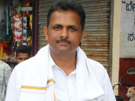 ಟಿಕೆಟ್ ತಪ್ಪಿದ್ದಕ್ಕೆ ಮತ್ತೊಬ್ಬ 'ಕೈ' ಕಾರ್ಯಕರ್ತ ಆತ್ಮಹತ್ಯೆಗೆ ಯತ್ನ