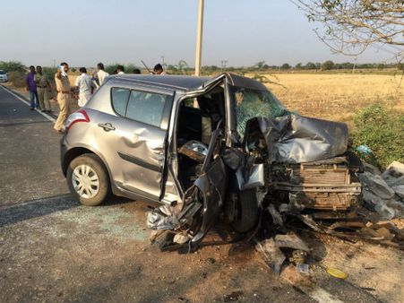 ರಸ್ತೆ ಅಪಘಾತದಲ್ಲಿಒಂದೇ ಕುಟುಂಬದ ನಾಲ್ವರ ಸಾವು