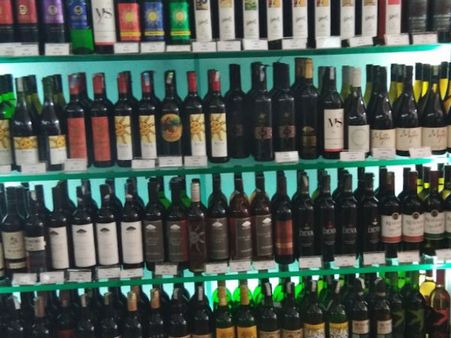 ಮಂಗಳೂರಿನಲ್ಲಿ 6 ರಿಂದ 2 ಬಾಟಲ್ ಗಿಳಿದ ಮದ್ಯದ ಮಾರಾಟ!