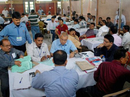 ಚುನಾವಣಾ ಕಾರ್ಯಕ್ಕೆ ಗೈರಾದ 1500 ಅಧಿಕಾರಿಗಳ ವಿರುದ್ಧ ಎಫ್‌ಐಆರ್