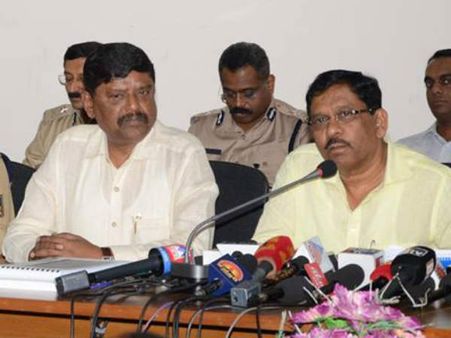 ಕೆಂಪಯ್ಯ ತಮ್ಮ ಹುದ್ದೆಗೆ ರಾಜೀನಾಮೆ ನೀಡಬೇಕು : ಚುನಾವಣಾ ಆಯೋಗ