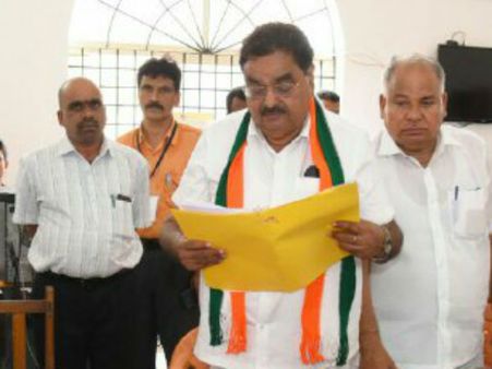 ಸಚಿವ ರಮಾನಾಥ ರೈ ಬಳಿಯಲ್ಲಿದೆ 2 ಕೆಜಿಗೂ ಅಧಿಕ ಚಿನ್ನ