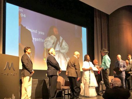 ರವಿಶಂಕರ್ ಗುರೂಜಿಗೆ ಅಂತಾರಾಷ್ಟ್ರೀಯ ನಾಯಕತ್ವ ಪ್ರಶಸ್ತಿ