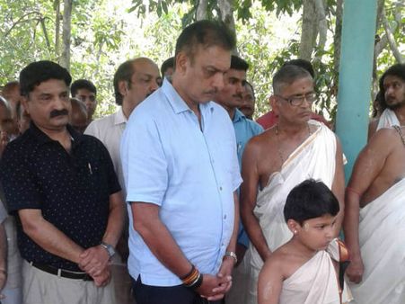 ಕ್ರಿಕೆಟ್ ಕೋಚ್ ರವಿಶಾಸ್ತ್ರಿ ಪ್ರತಿ ವರ್ಷ ಕರ್ವಾಲುವಿಗೆ ಬರೋದೇಕೆ?