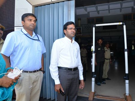 ಬಳ್ಳಾರಿಯಲ್ಲಿ ಮತ ಎಣಿಕೆಗೆ ಸಕಲ ಸಿದ್ಧತೆ: 600 ಸಿಬ್ಬಂದಿ ನಿಯೋಜನೆ