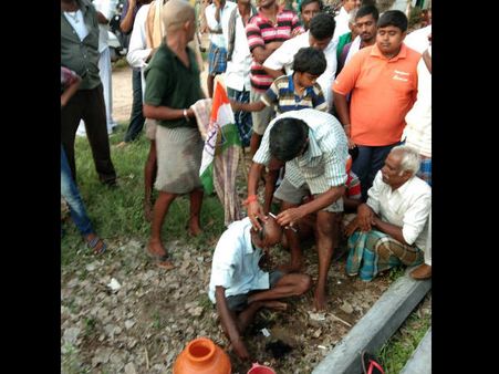 ಡಿಕೆಶಿ ಸಿಎಂ ಆಗಲಿ ಎಂದು ಕೇಶ ಮುಂಡನ ಮಾಡಿಸಿಕೊಂಡ ಅಭಿಮಾನಿಗಳು