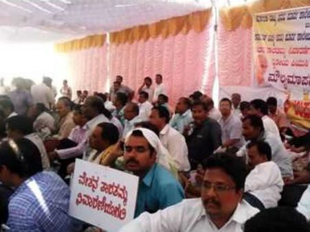 ಉಪನ್ಯಾಸಕರ ಪ್ರತಿರೋಧದ ನಡುವೆ ಪಿಯು ಕಾಲೇಜು ಆರಂಭ