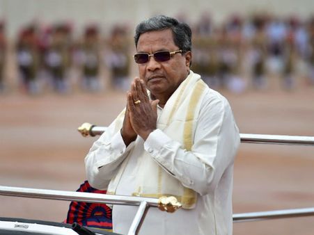 ಐದು ವರ್ಷ ಪೂರ್ಣಗೊಳಿಸಿದ ಎರಡನೇ ಮುಖ್ಯಮಂತ್ರಿ ಸಿದ್ದರಾಮಯ್ಯ!