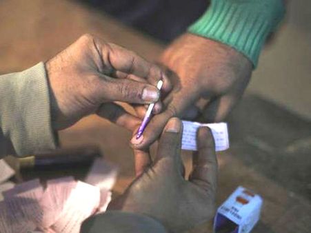 ನಮ್ಮ ಭವಿಷ್ಯ ಬದಲಾಯಿಸಲು, ಪ್ರಶ್ನೆ ಕೇಳಲಿಕ್ಕಾದರೂ ಮತ ಚಲಾಯಿಸಿ