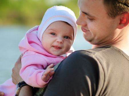 ಧಿಕ್ಕರಿಸುವ ಮಕ್ಕಳನ್ನೇ ಮುದ್ದಿಸುವ ಹುಚ್ಚು ಆಸಾಮಿ ಅಪ್ಪ!