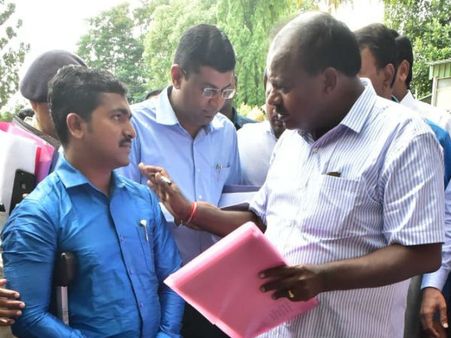 ಜನತಾ ದರ್ಶನ: ಕೃಷ್ಣಾ ಬಿಟ್ಟು ಸಿಎಂ ನಿವಾಸಕ್ಕೆ ಬರುತ್ತಿರುವ ಸಾರ್ವಜನಿಕರು