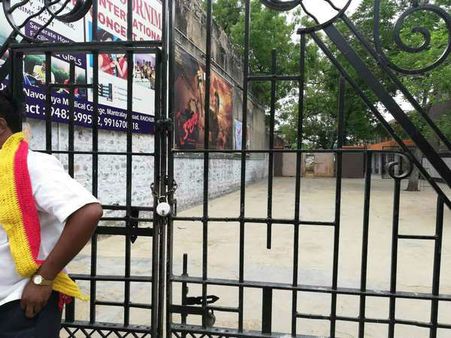 'ಕಾಲಾ' ಪ್ರದರ್ಶನ ರದ್ದುಗೊಳಿಸಿ ಹಣ ವಾಪಸ್ಸು ಮಾಡಿದ ಥಿಯೇಟರ್ ಮಾಲೀಕ