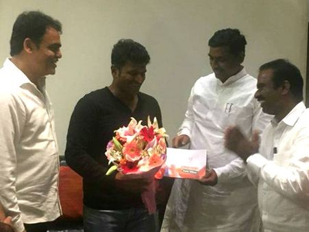 ಪುನೀತ್ ರಾಜ್‌ಕುಮಾರ್‌ರನ್ನು ಭೇಟಿಯಾದ ಕೆ.ಮುರಳೀಧರ್ ರಾವ್