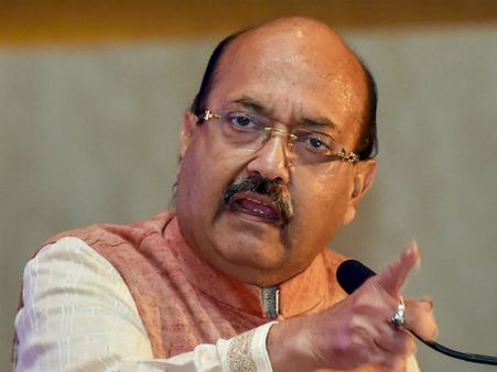 ವೀಕ್ಷಕರ ಸಾಲಲ್ಲಿ ಕೂತು ಮೋದಿ ಮಾತಿಗೆ ತಲೆಯಾಡಿಸಿದ ಅಮರ್ ಸಿಂಗ್!