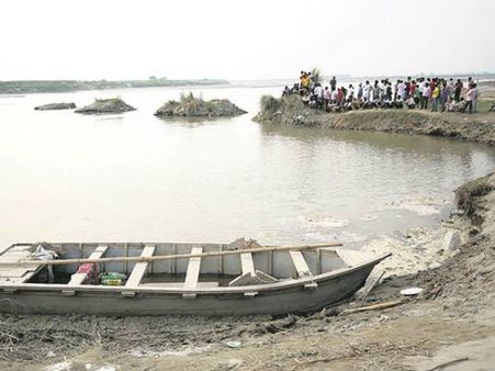 ಗೋದಾವರಿ ನದಿಯಲ್ಲಿ ದೋಣಿ ಮಗುಚಿ, 2 ಮಂದಿ ಸಾವು