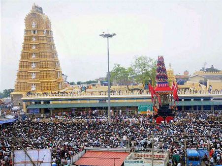 ಚಂದ್ರ ಗ್ರಹಣಕ್ಕೆ ಆಷಾಢ ಶುಕ್ರವಾರ ಚಾಮುಂಡಿ ದೇವಿ ದರ್ಶನ ಸಮಯ ಬದಲು