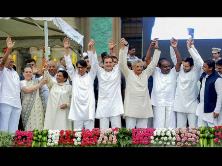 ಬಿಜೆಪಿ ಜುಟ್ಟು ಜಗ್ಗಲು ಲೋಕಲ್ ಜಟ್ಟಿಗಳ ಟೋಳಿ ಕಟ್ಟಿಕೊಂಡ ಕಾಂಗ್ರೆಸ್!