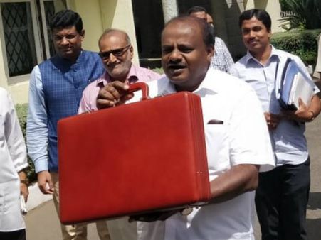 ಕುಮಾರಸ್ವಾಮಿ ಬಣ್ಣ ಬಯಲು : ಬಜೆಟ್ಟಿಗೆ ಶ್ರೀಸಾಮಾನ್ಯರ ಪ್ರತಿಕ್ರಿಯೆ