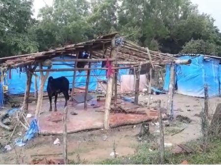 ಜ್ಯೋತಿಷಿ ಗ್ರಹಣ ಭವಿಷ್ಯ: ಪ್ರಾಣ ಉಳಿಯಲು ಊರು ಬಿಟ್ಟ 60 ಕುಟುಂಬ